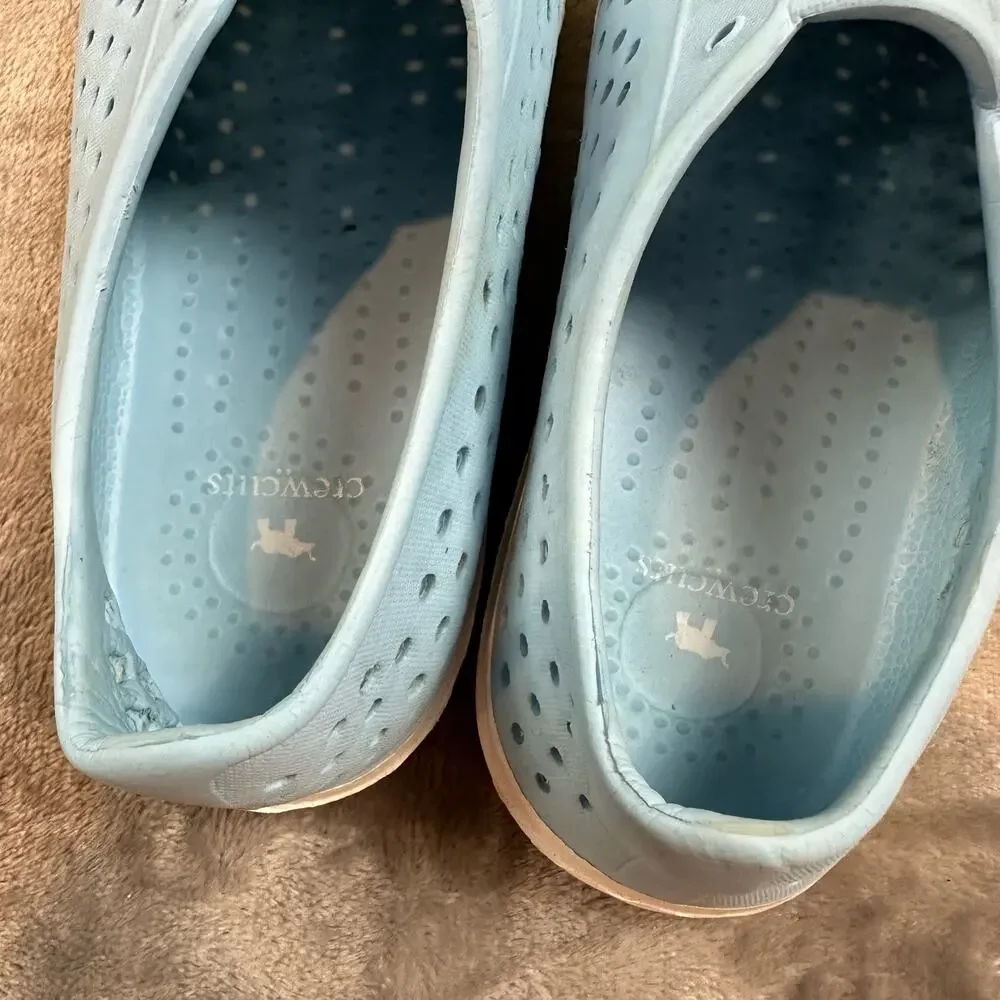 Crewcuts Water Shoes Sandals Rubber Sneaker Perforated Blue Boys Youth 2 Big Kid